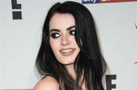 WWE star Paige reveals how tough it was to deal with her sex。